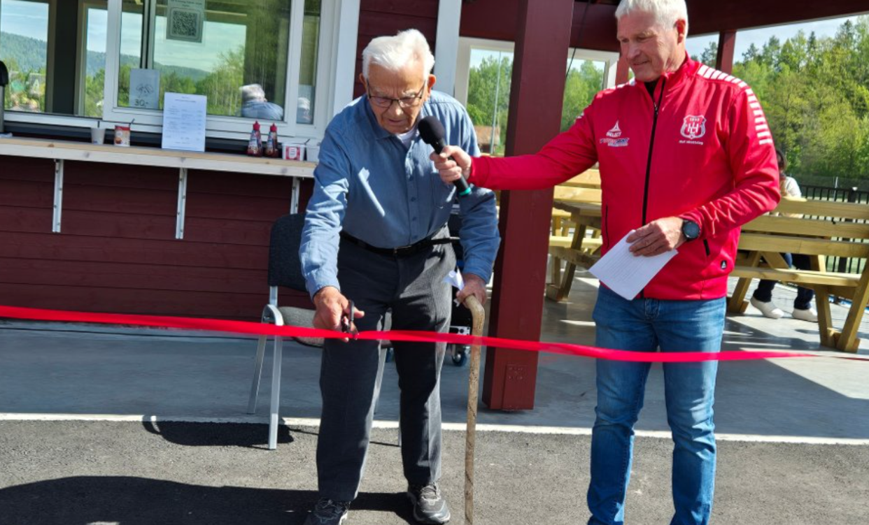 Åpning av klubbhuset med aktivitetsdag og utnevnelse av nytt æresmedlem